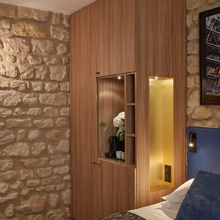 Hotel Atmospheres 4*