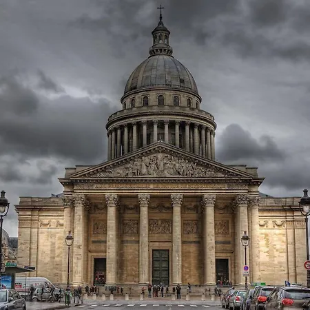 アトモスフェア ホテル