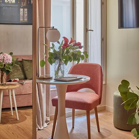 Hotell Atmospheres 4*