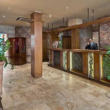 Hotel Atmospheres 4*