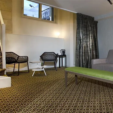 Atmospheres Hotel 4*
