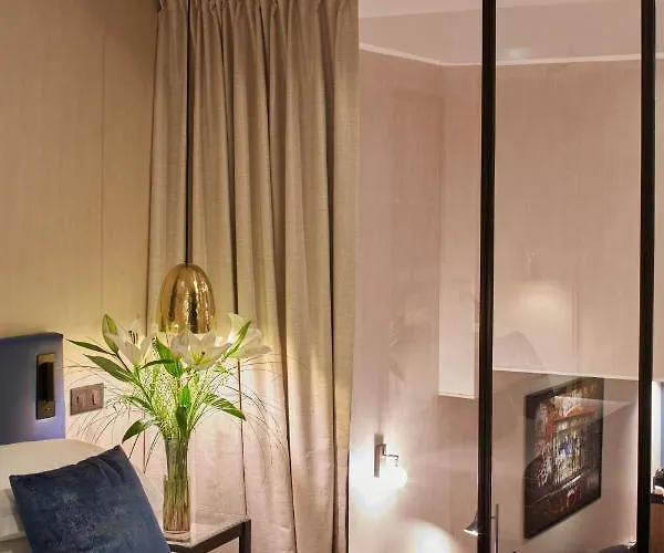 Hotel Atmospheres 4*