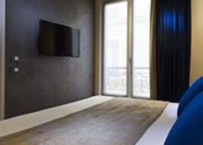 Atmospheres Hotel 4*