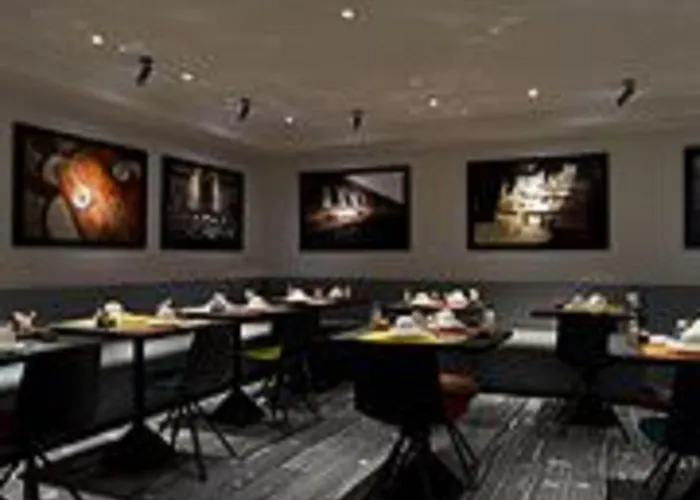 Hotel Atmospheres 4*