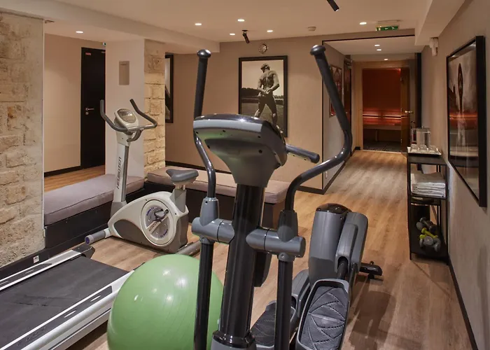 Atmospheres Hotel 4*