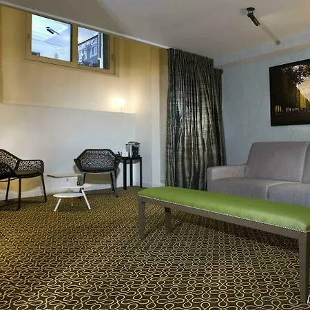 Atmospheres 4* Paris